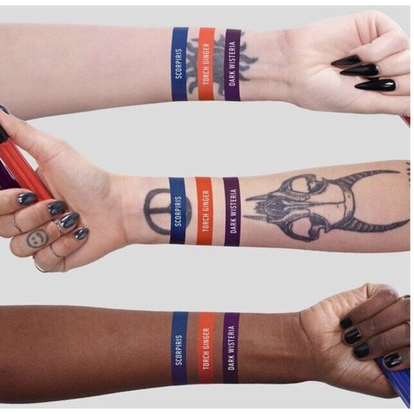 Kat Von D Everlasting Hyperlight Liquid Lipstick 70 Torch Ginger 0.23 oz - Picture 3 of 5